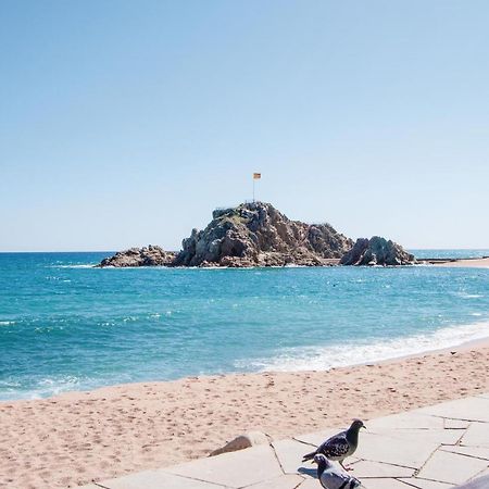 2 Bedroom Cozy Apartment In Blanes Εξωτερικό φωτογραφία