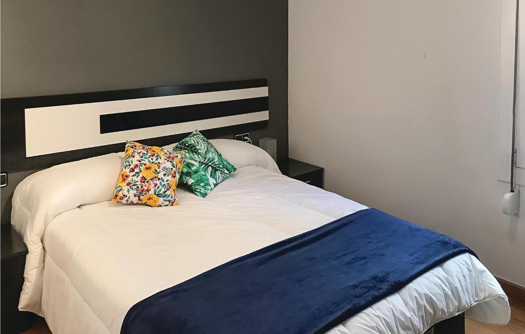 2 Bedroom Cozy Apartment In Blanes Εξωτερικό φωτογραφία